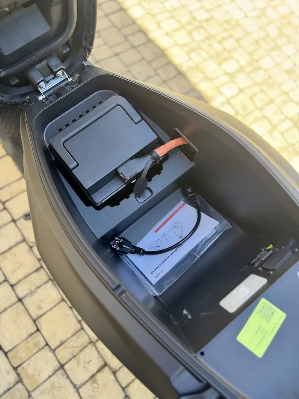 Електроскутер Yadea Velax 2000W 72V/30Ah - Зображення 25
